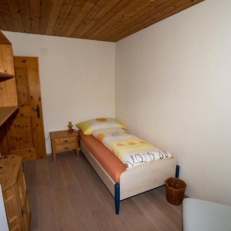 Chasa Nogler - Ferienwohnung Ramosch Exterior photo