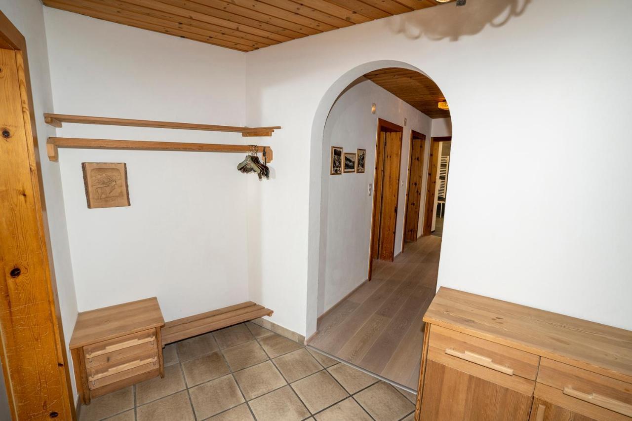 Chasa Nogler - Ferienwohnung Ramosch Exterior photo
