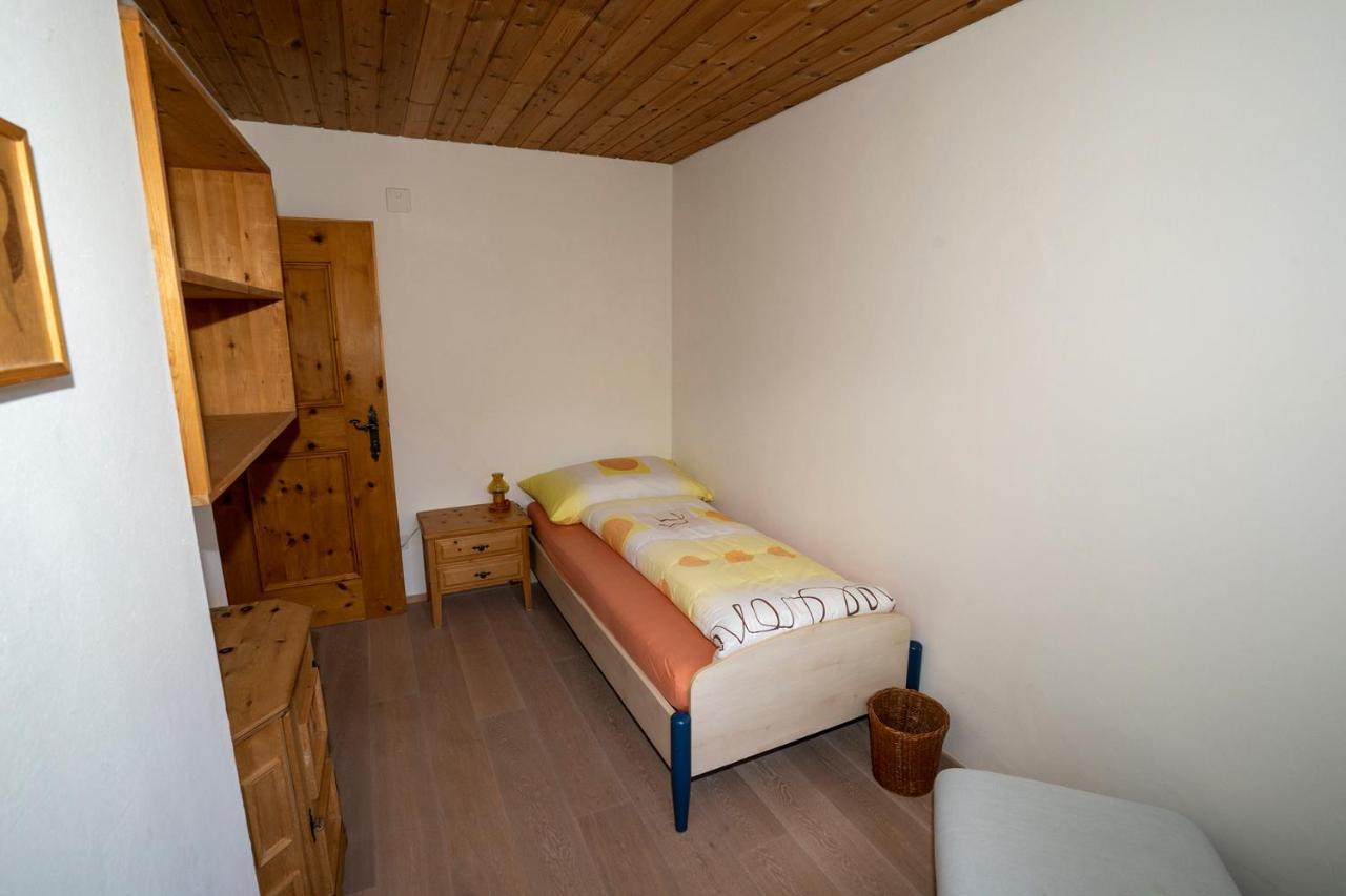 Chasa Nogler - Ferienwohnung Ramosch Exterior photo